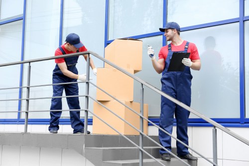 Residential and commercial moving support in Finsbury Park