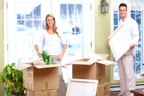 Local house removals support for flats and family homes in Finsbury Park