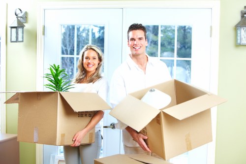 Local movers in Finsbury Park preparing for an efficient relocation