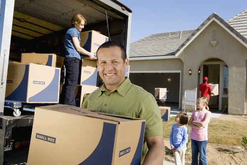 Same day moving service for flats and businesses near Finsbury Park